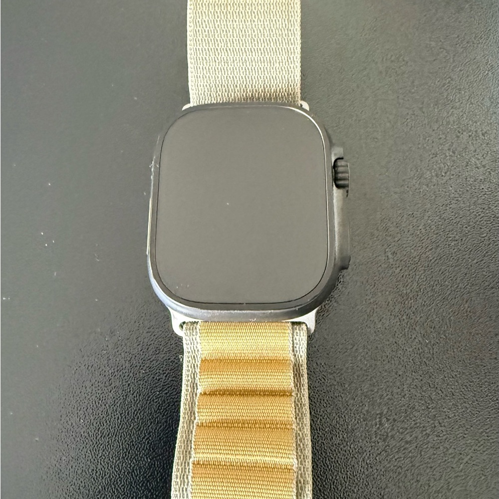 Apple Watch Ultra 2 49mm black titanium